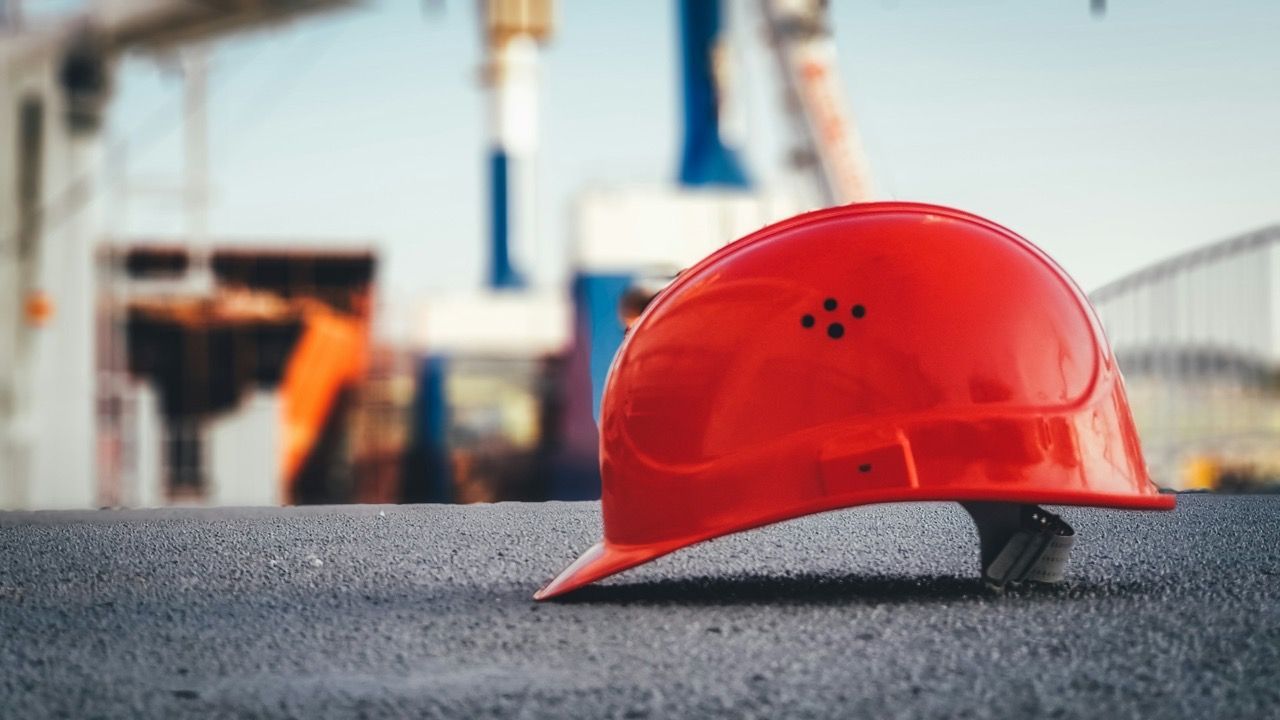 red helmet